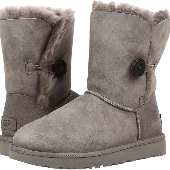 Ugg Bailey button gray size 7 - Picture 1 of 10